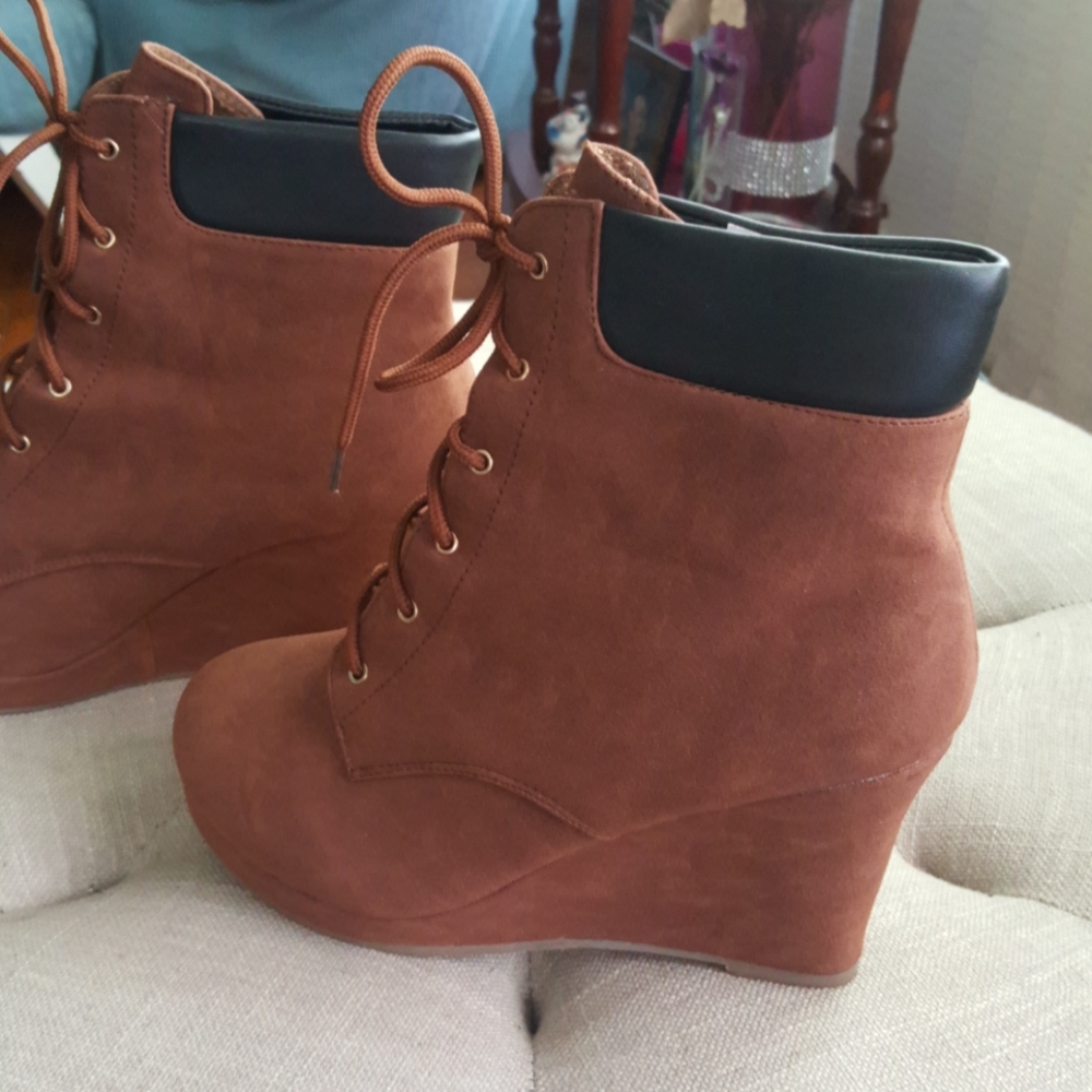 Shoes - Picture 5 of 5